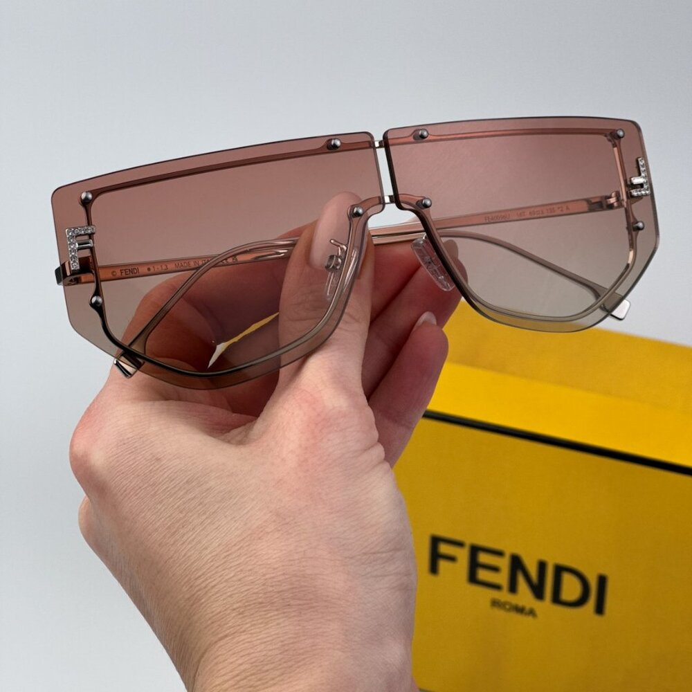 Fendi FE40096U 16T FENDI FIRST CRYSTAL BRAND NEW Sunglasses Palladium Unisex - Picture 2 of 12